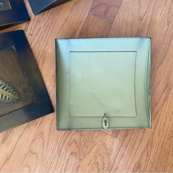 Metal wall decor 4 piece set - Picture 3 of 3
